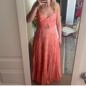 Amur Lacy Pleated Cutout Strappy
Maxi Dress Size 2